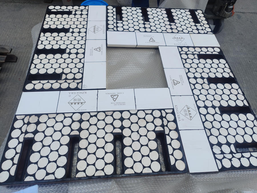 品牌之路新征程，，，，，，1xBET首批打标产品出厂发货